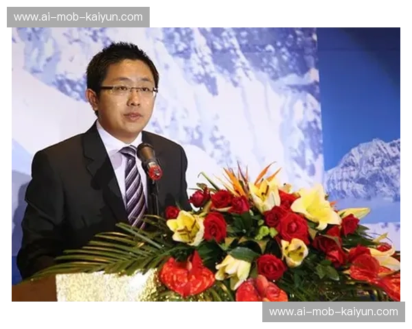 恒大vs时代：是黄金梦境的碎裂，还是新商业文明的阵痛？